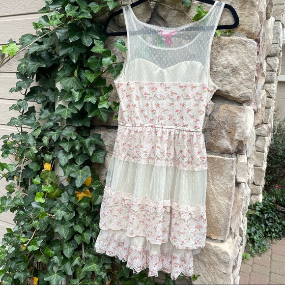 🥑2/$29~Juniors' UP Ultra Pink Floral Lace Dress~Medium - Picture 5 of 14